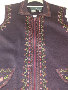 Peruvian Connection Embroidered Sweater Vest in Burgundy XL Like New